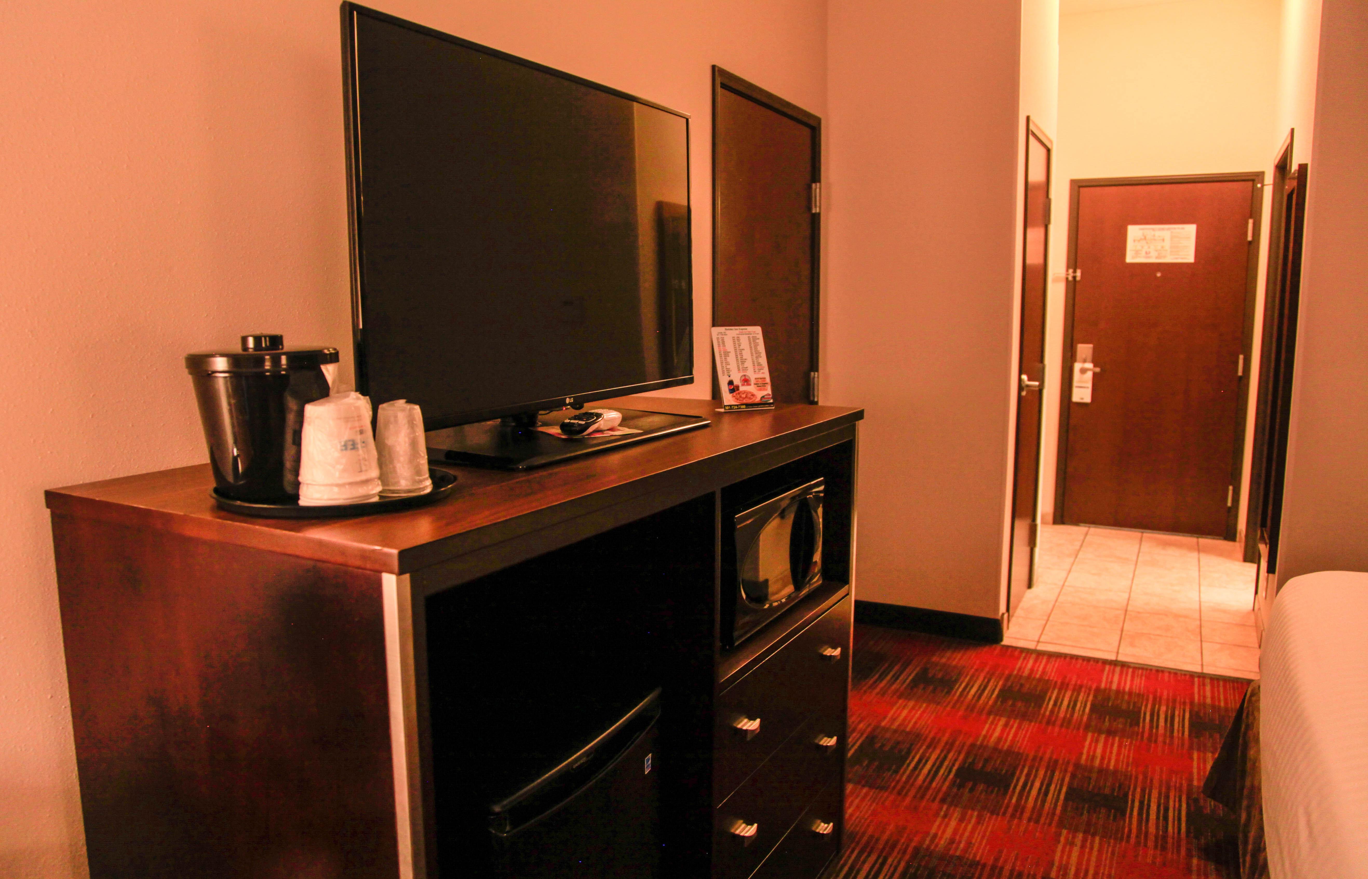 Holiday Inn Express & Suites Cumberland - La Vale By Ihg Exteriör bild