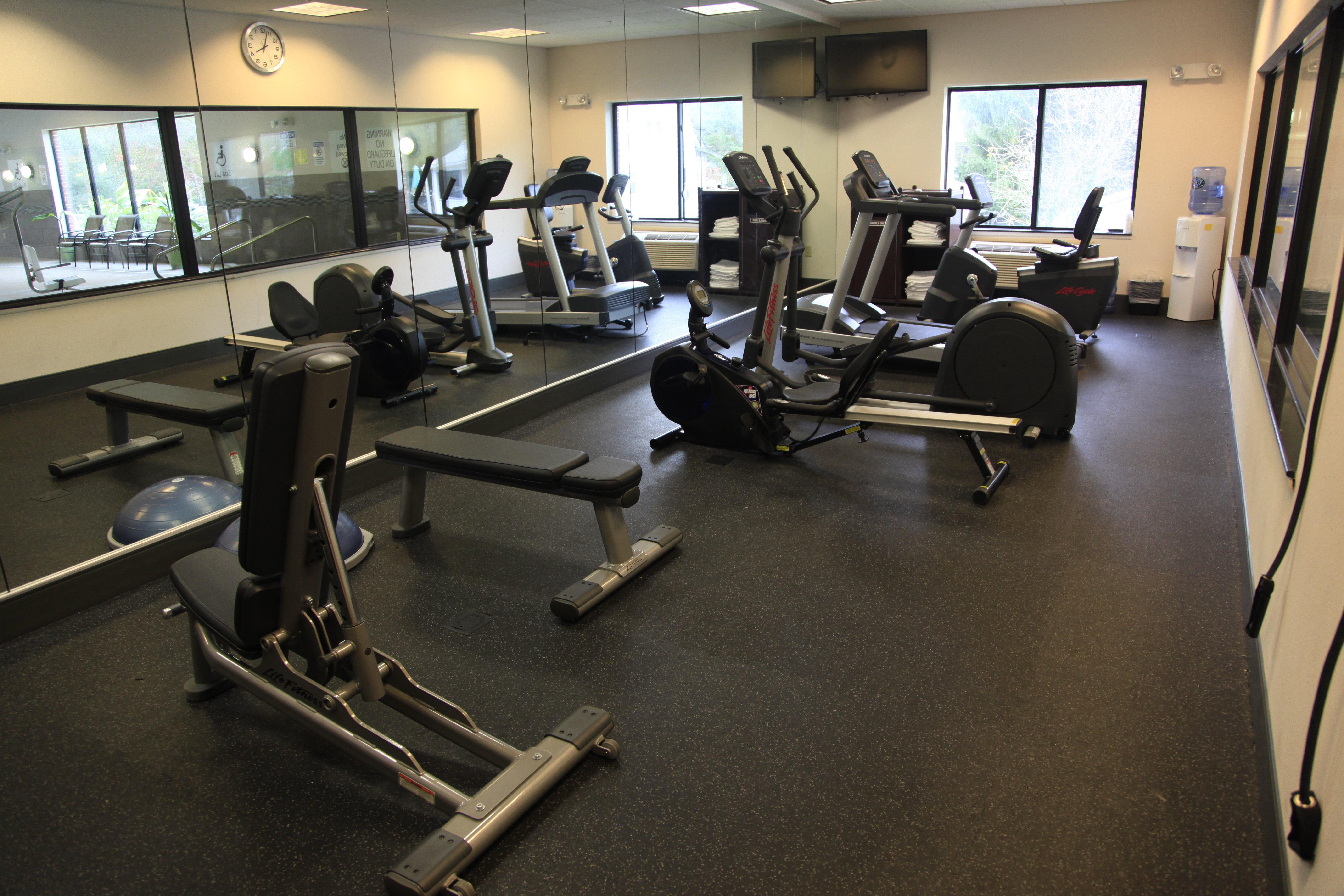 Holiday Inn Express & Suites Cumberland - La Vale By Ihg Exteriör bild