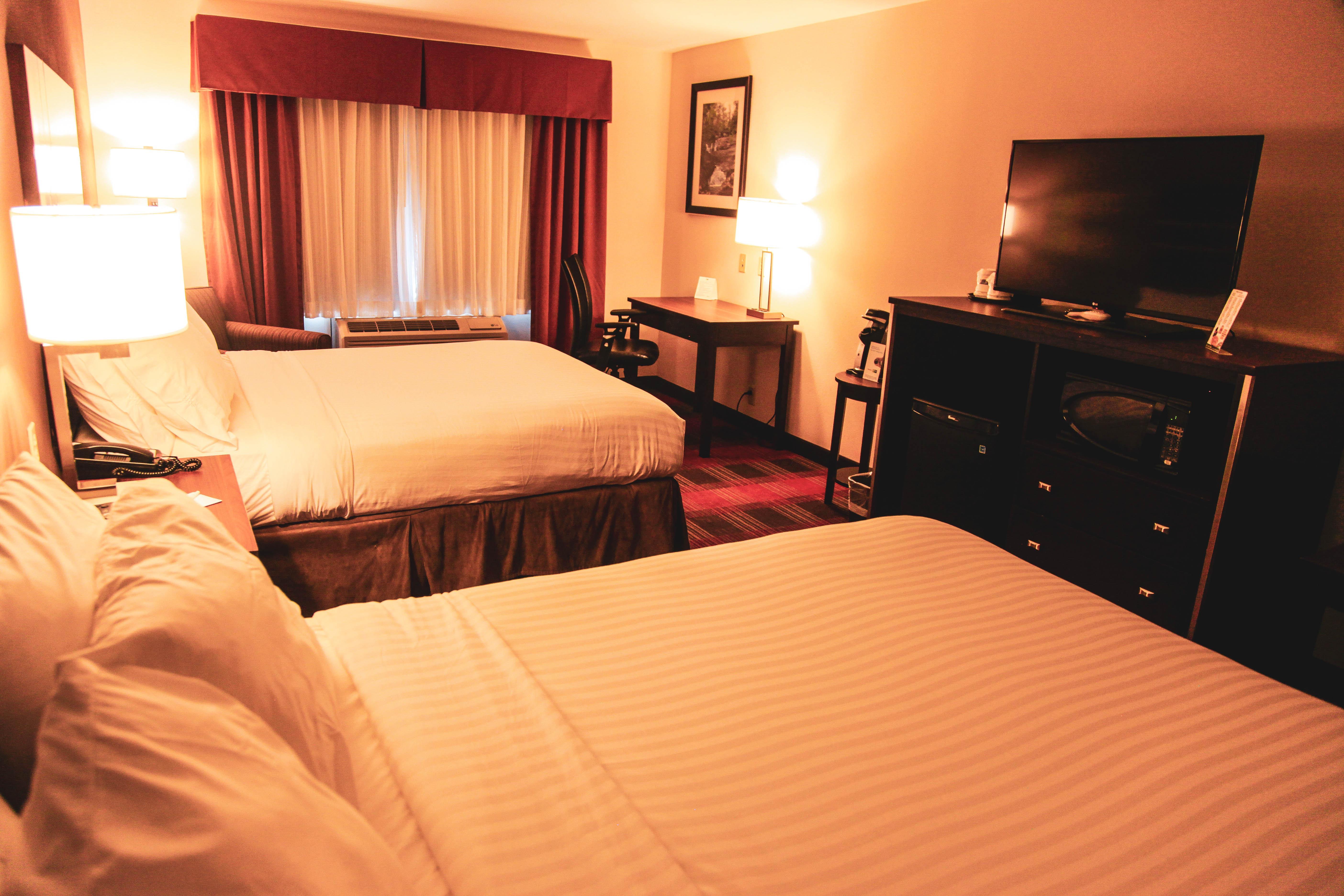 Holiday Inn Express & Suites Cumberland - La Vale By Ihg Exteriör bild
